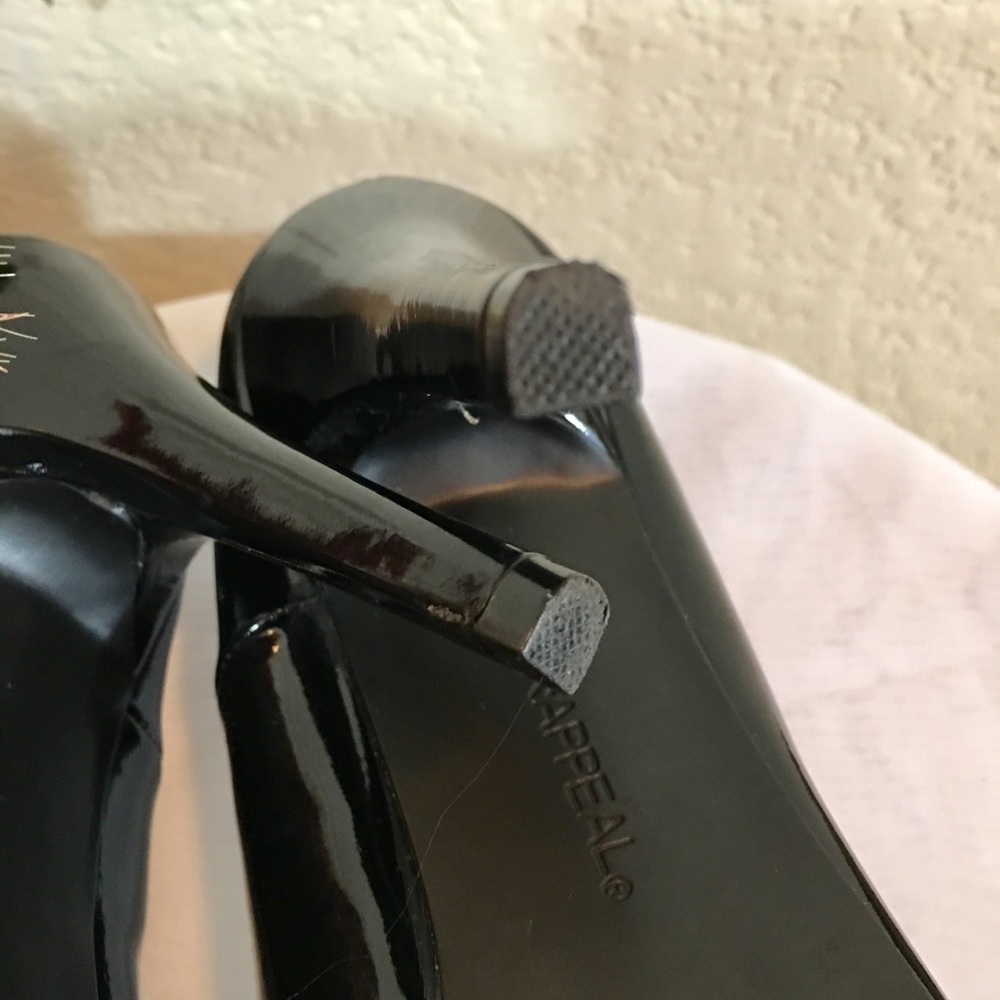 Black Patent Leather Shoes - Picture 8 of 8